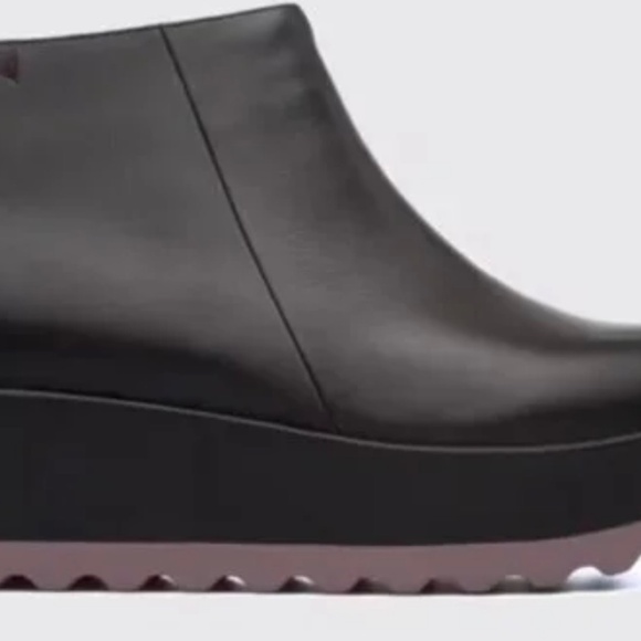 Laika Black ankle boots with mauve sole - Picture 3 of 12